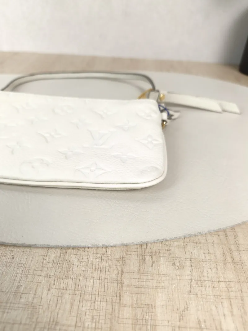 Louis Vuitton Top Handle Bag Top Handle Bag White Calfskin One Size18*11 — detail view 8 of 11