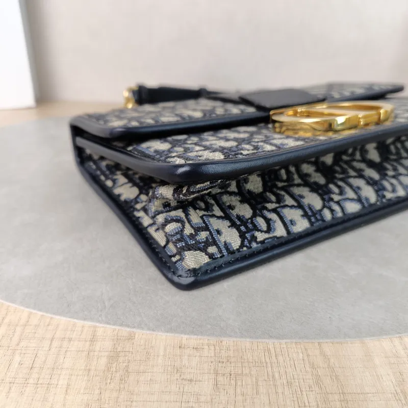 DIOR Crossbody Bag30Montaigne 30 Edition Canvas Medium25 × 9 × 16.5 cm — detail view 1 of 9