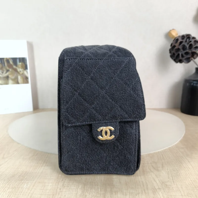 Chanel Shoulder Bag 25Bag Grey Small 26 × 14 × 30 cm — detail view 6 of 12