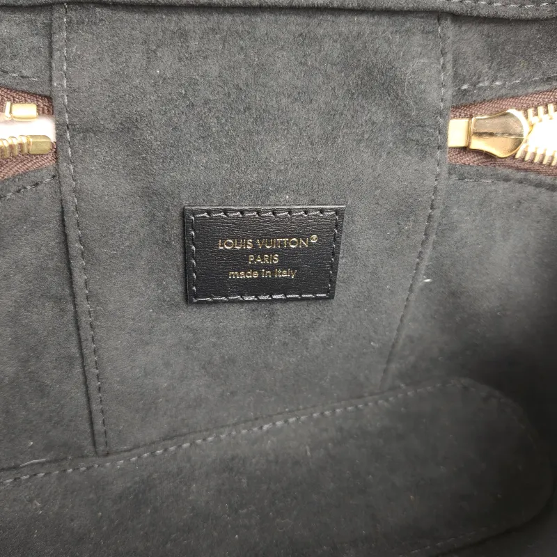 Louis Vuitton Shoulder Bag VANITY Cosmetic Bag Monogram PVC Small 19 × 6 × 13 cm — detail view 1 of 10