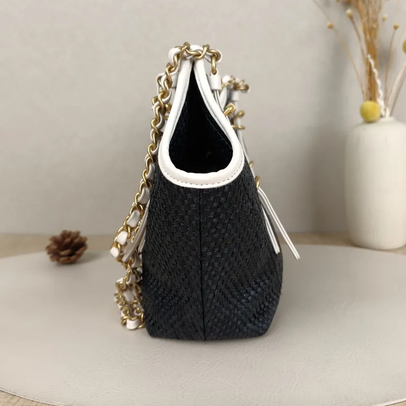 Chanel Shoulder Bag White Woven One Size19 × 7 × 20 cm — cover view 3 of 9