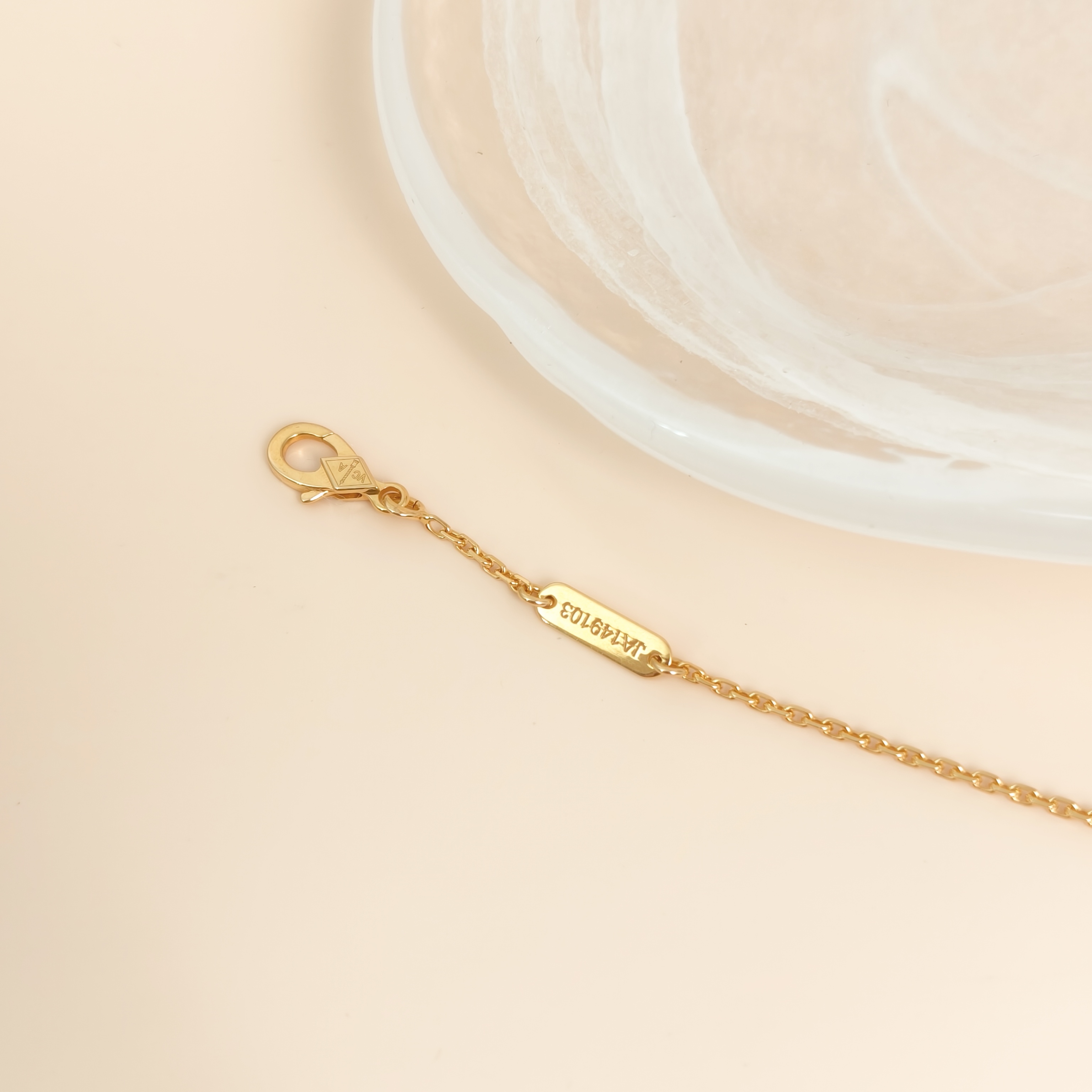 Van Cleef & Arpels Necklace Alhambra Alhambra Collection Necklace 18KY ellow Gold1.5 × 1.5 × 42 cm — cover view 6 of 11