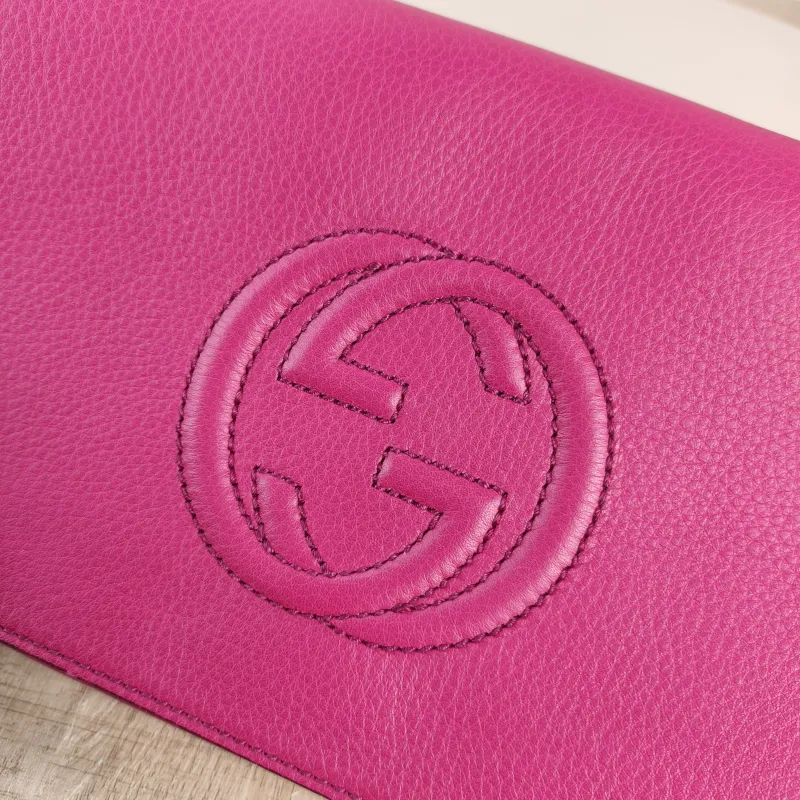GUCCI Clutch Clutch Red Calfskin 29 × 4 × 15 cm — detail view 7 of 10