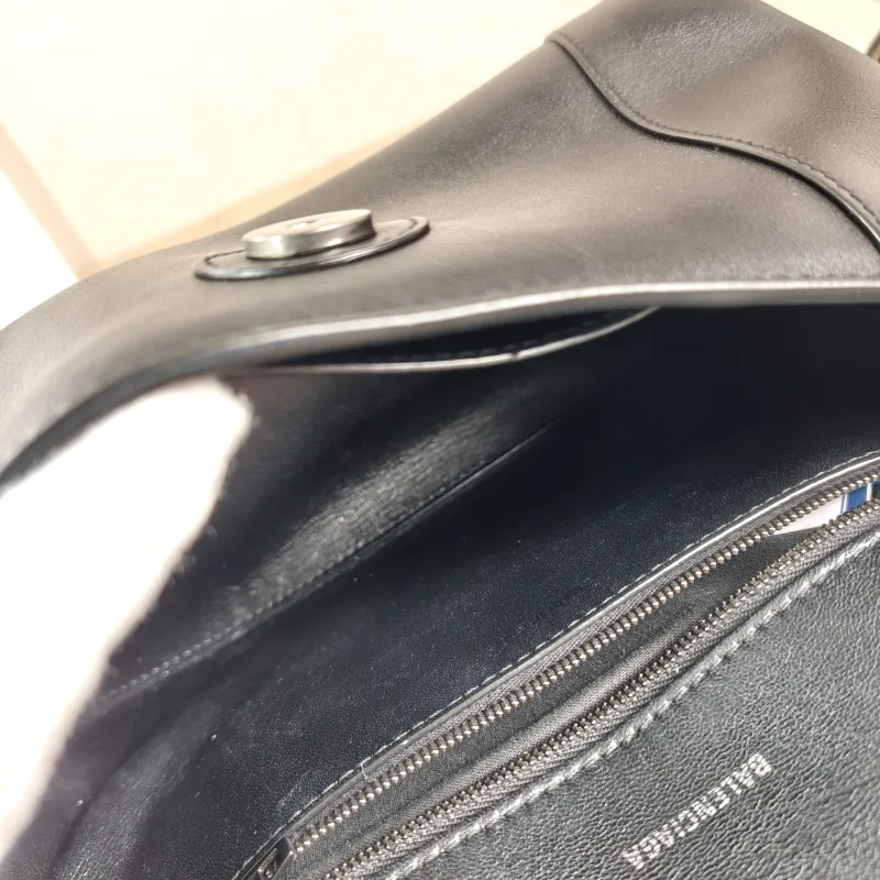 BALENCIAGA Shoulder Bag DOWNTOWN Black Calfskin Small 30 × 10 × 17.5 cm — detail view 1 of 13