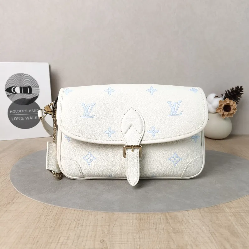 Louis Vuitton Crossbody Bag Diane Baguette Bag White · Blue Empreinte Embossed Calfskin Monogram Small24 × 9 × 15 cm