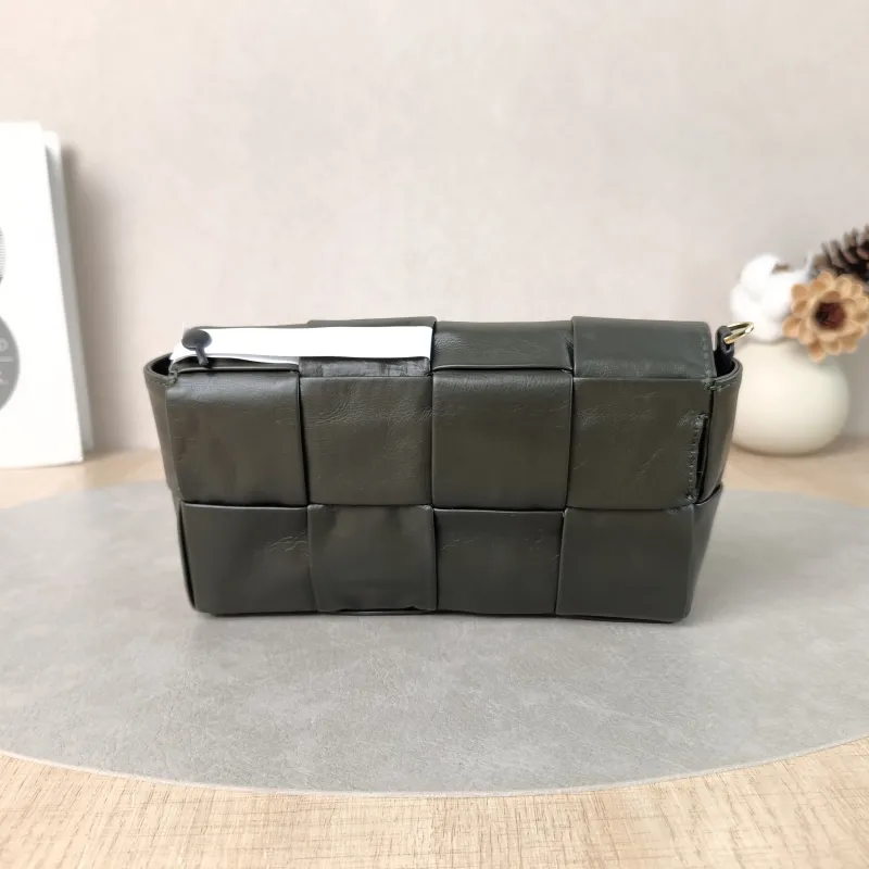Bottega Veneta Crossbody Bag Cassette Woven Calfskin 18 × 5 × 9.5 cm — cover view 4 of 6