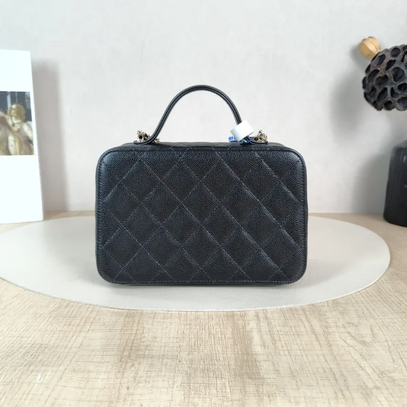 Chanel Crossbody Bag Black Grained Calfskin Mini 19.5 × 8.5 × 12 cm — cover view 3 of 6