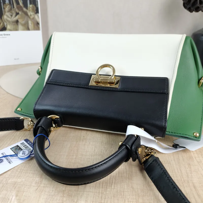 FERRAGAMO Shoulder Bag Shoulder Bag Colorblock Calfskin One Size24 × 13 × 17 cm — detail view 7 of 14