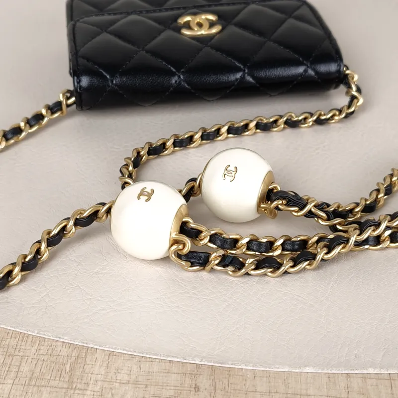 Chanel Crossbody Bag Crossbody Bag Black with Gold-Tone Hardware Lambskinmini12 × 2.5 × 9.5 cm — detail view 10 of 14