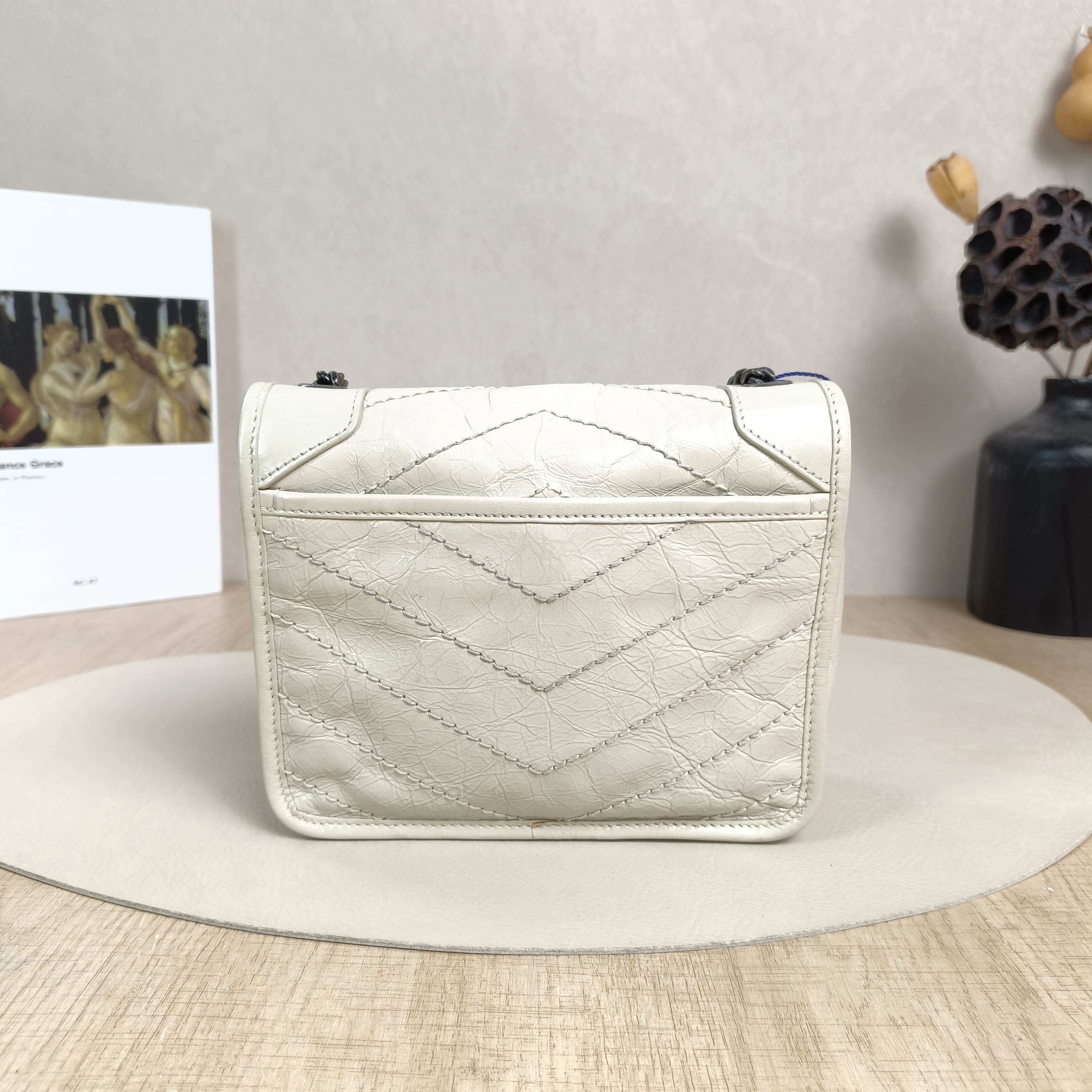 SAINT LAURENT Crossbody Bag Niki Chain Bagwoc White Waxed Leather Calfskinmini19 × 5 × 16 cm — cover view 4 of 6