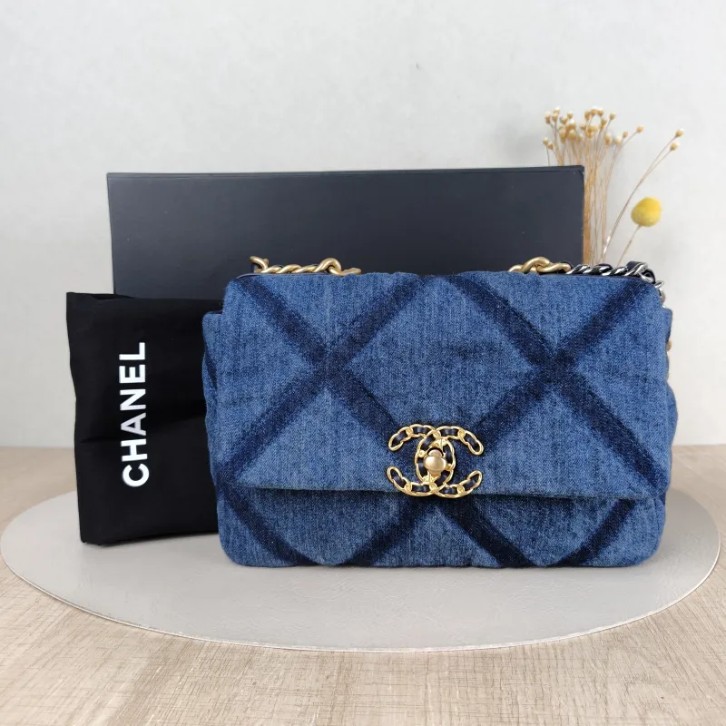 Chanel Crossbody Bag 19Bag Blue Small 26 × 9 × 16 cm — cover view 3 of 6