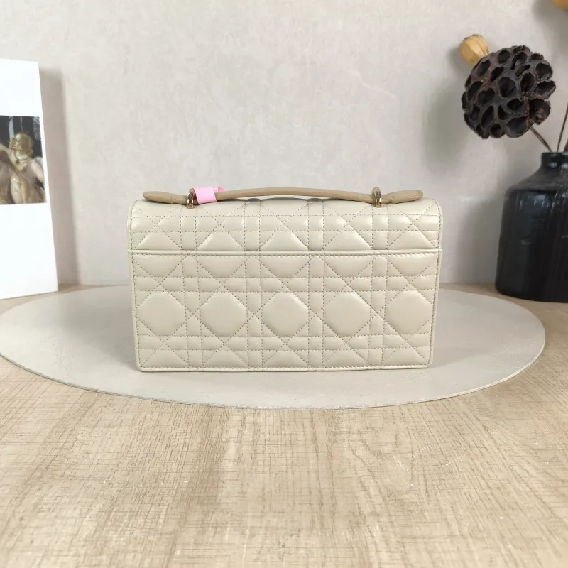 DIOR Shoulder Bag My Chain Bag Taupe Lambskin 21 × 3.5 × 11.5 cm — cover view 6 of 6