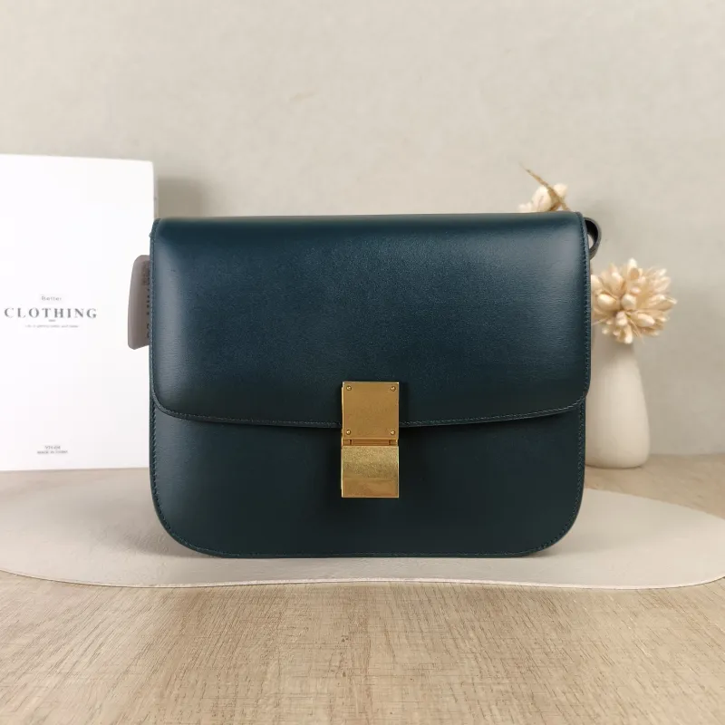 CELINE Crossbody Bag Classic Box Green Calfskin Medium24 × 7 × 18 cm