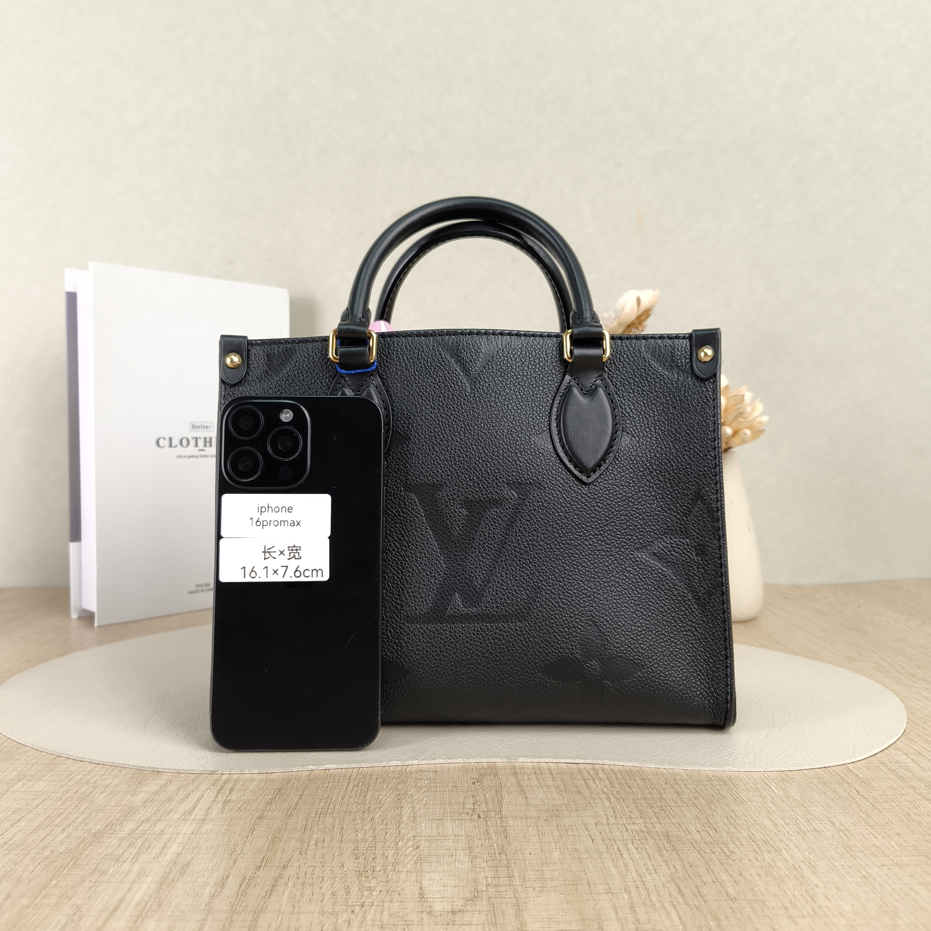 Louis Vuitton Shoulder Bag Onthego Black Empreinte Embossed Calfskin Small25 × 11.5 × 19 cm — cover view 4 of 5