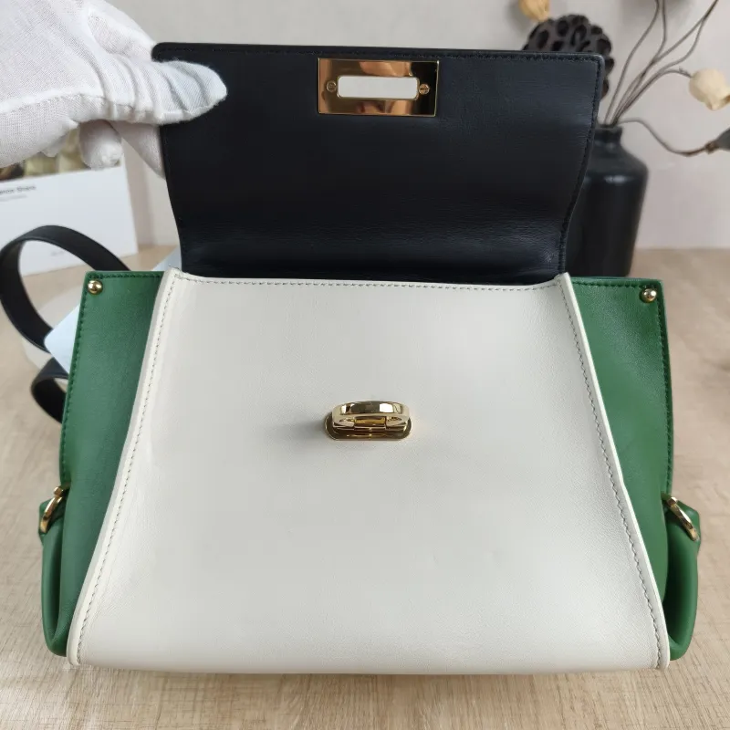 FERRAGAMO Shoulder Bag Shoulder Bag Colorblock Calfskin One Size24 × 13 × 17 cm — detail view 1 of 14