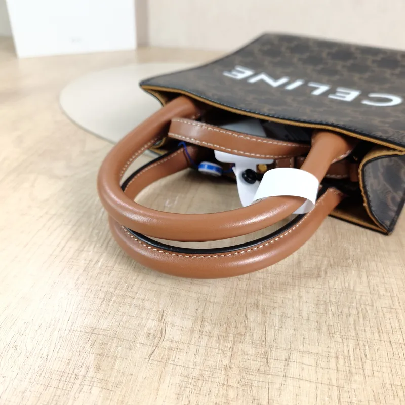 CELINE Crossbody Bag CABAS Mini Monogram PV Cmini17 × 4 × 20.5 cm — detail view 5 of 12