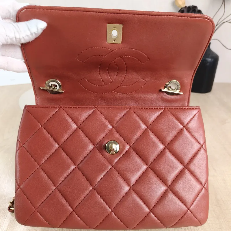 Chanel Crossbody Bag Trendy CC Red Lambskin Small 25 × 12 × 17 cm 23 — detail view 3 of 13