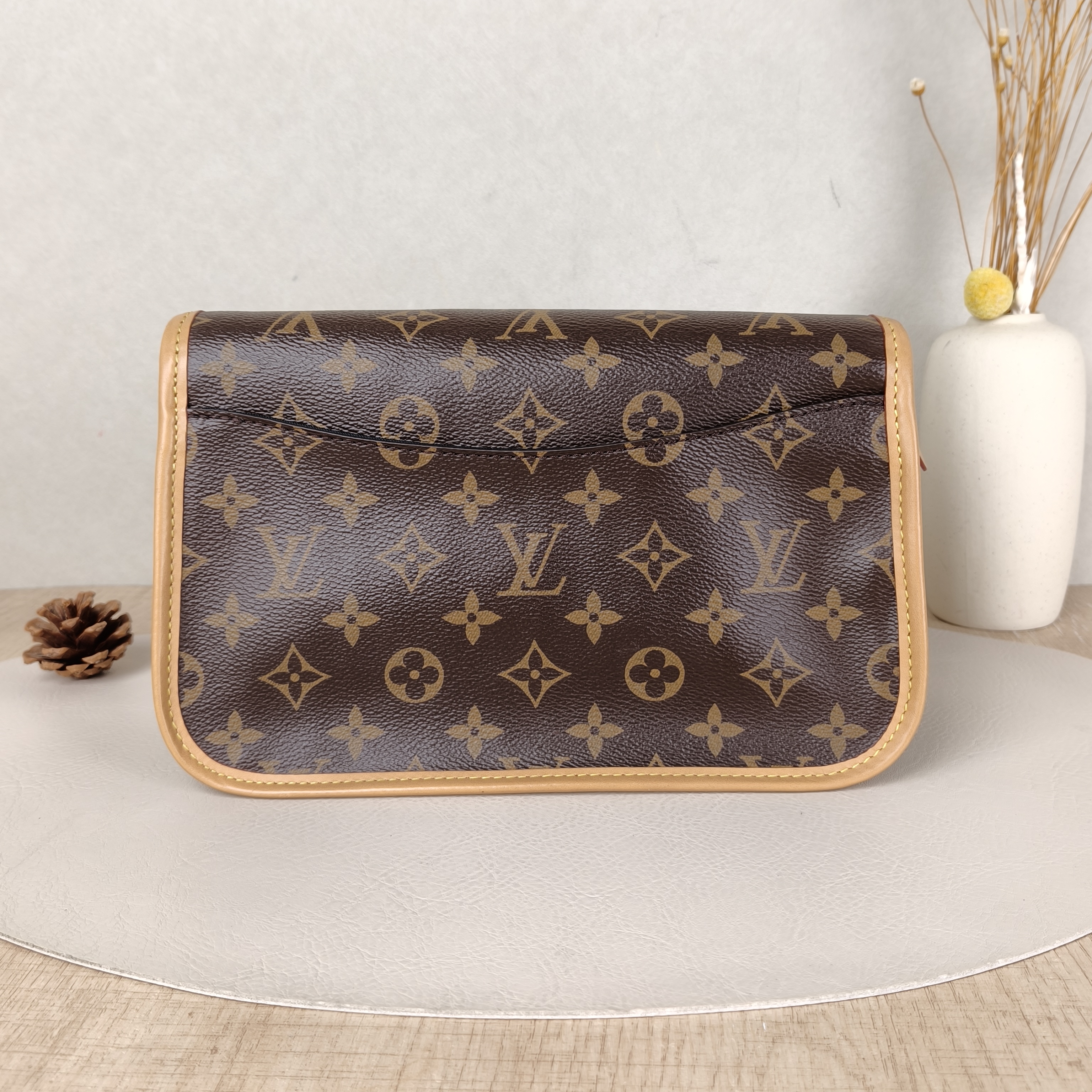 Louis Vuitton Crossbody Bag Diane Baguette Bag Monogram PVC Small24 × 9 × 15 cm — cover view 4 of 5