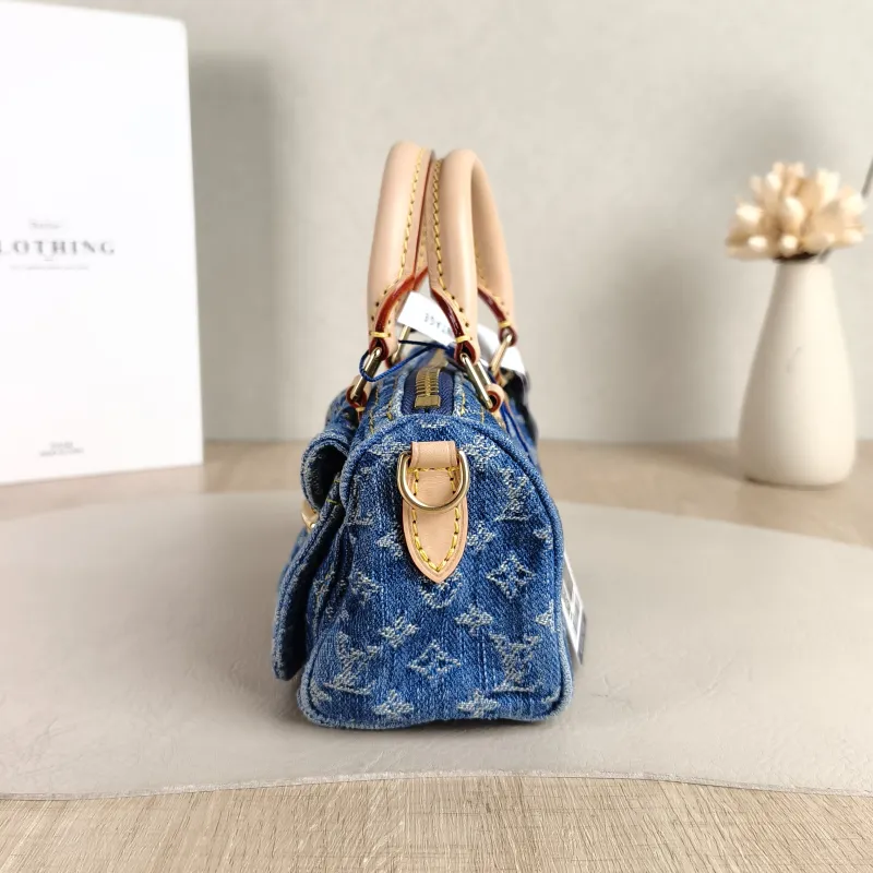 Louis Vuitton Crossbody Bag Speedy Nano Blue Edition nano 16 × 7.5 × 10 cm — detail view 4 of 10
