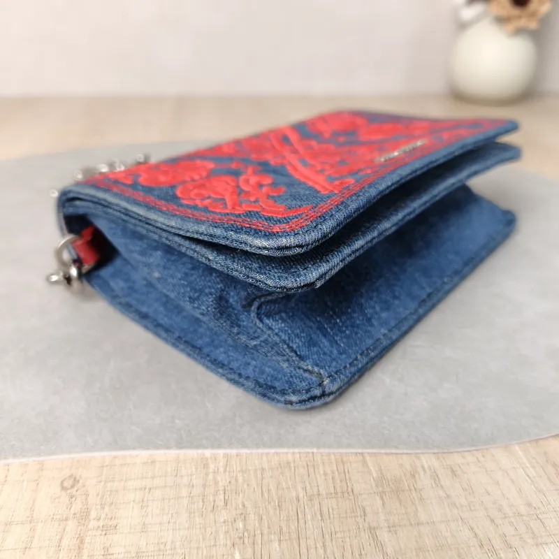 Miumiu Crossbody Bag Red Embroidered Crossbody Bag One Size 18 × 6 × 12 cm — detail view 2 of 10