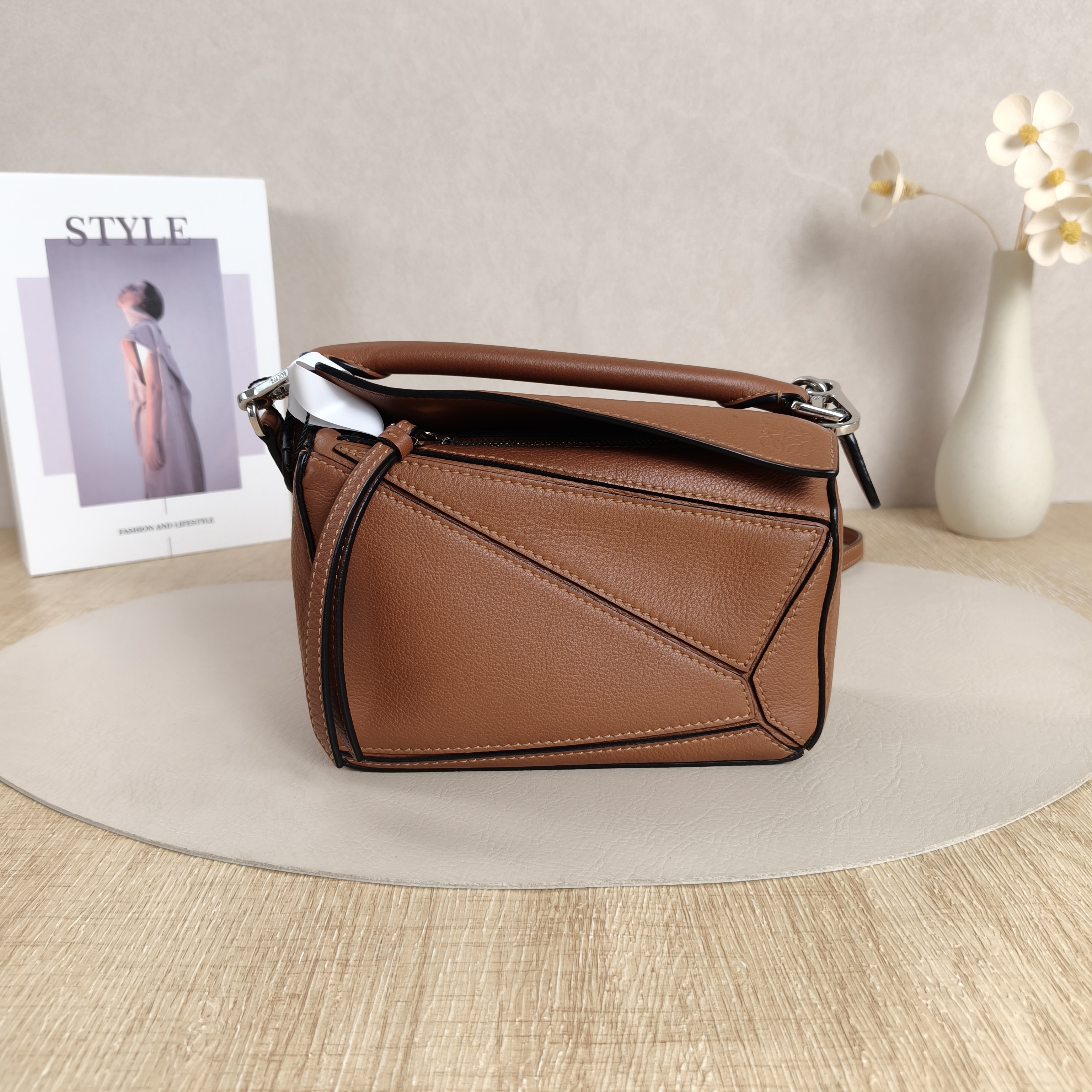 LOEWE Crossbody Bag Puzzle Caramel CC alfskinmini18 × 8 × 12.5 cm