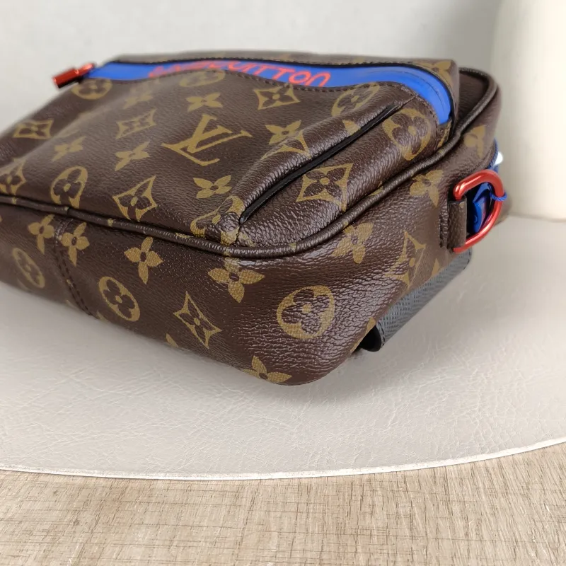 Louis Vuitton Belt Bag Shoulder Bag Monogram PVC One Size22 × 5 × 16 cm — detail view 5 of 12