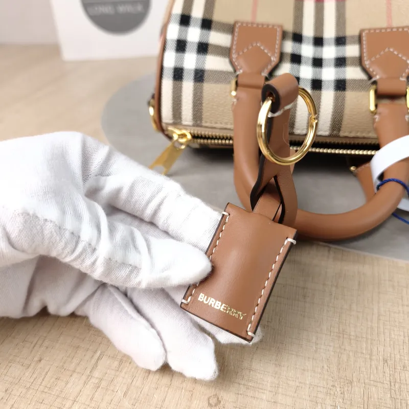 BURBERRY Top Handle Bag Top Handle Bag Colorblock PVC Mini 18.5 × 11 × 12 cm — detail view 12 of 14