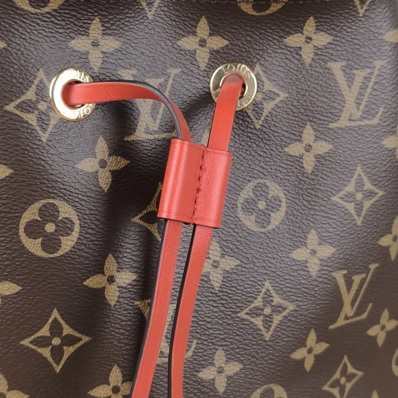 Louis Vuitton Shoulder Bag NÉONOÉ Bucket Bag PVC Medium 26 × 17.5 × 26 cm — detail view 5 of 9