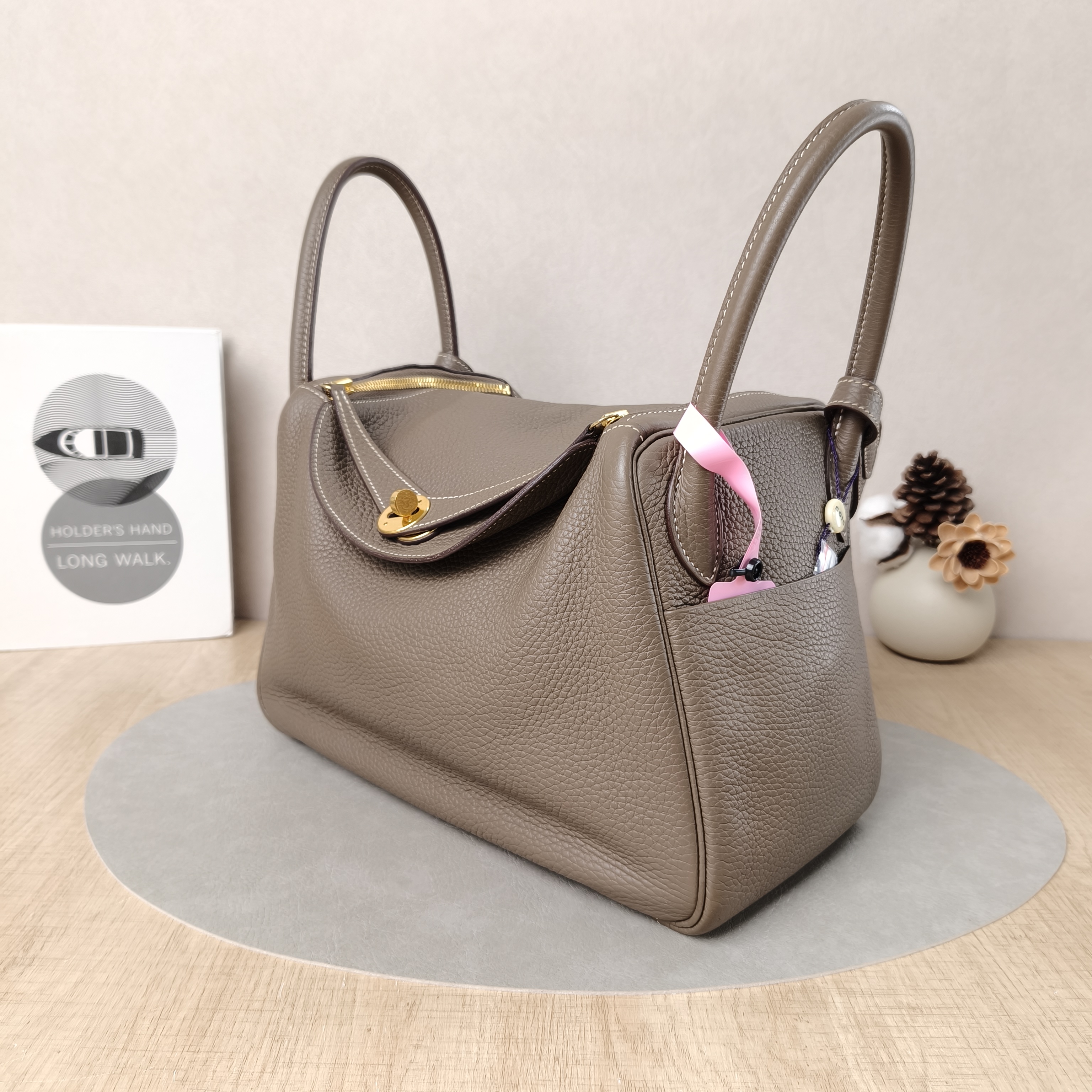 Hermès Shoulder Bag Lindy 30 Clemence Taurillon TC Calfskin Medium30 × 15 × 19 cm — cover view 5 of 5