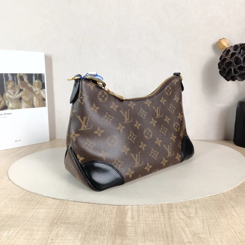 Louis Vuitton Crossbody Bag Boulogne PVC Small 26 × 9.5 × 16 cm — cover view 5 of 6