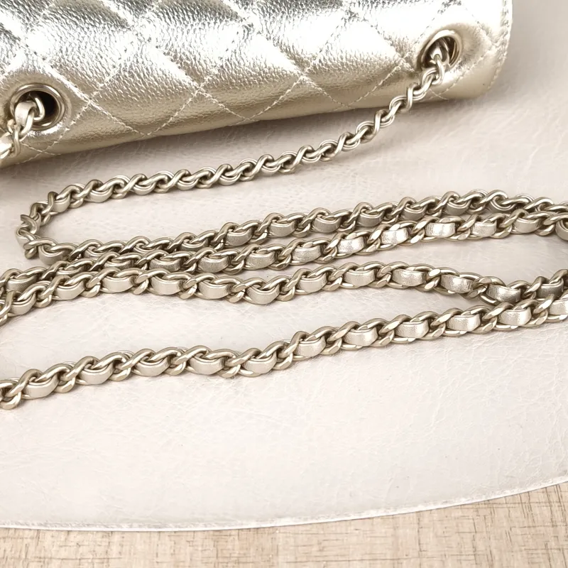 Chanel Crossbody Bag c Gold Grained Calfskin Mini 17 × 7 × 13.5 cm — detail view 9 of 15