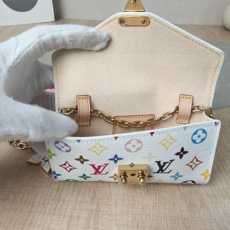 Louis Vuitton Shoulder Bag Pouch Metis Chain Bag Belt Bag Multicolore PVC One Size13.5*8 — detail view 1 of 11