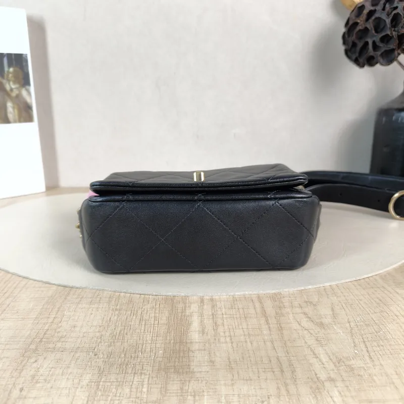 Chanel Shoulder Bag Black Lambskin One Size 17.5 × 6 × 12 cm — cover view 4 of 5