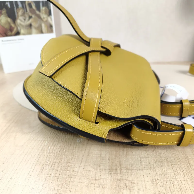 LOEWE Crossbody Bag Gate Calfskin Medium25 × 11.5 × 19 cm — detail view 4 of 13
