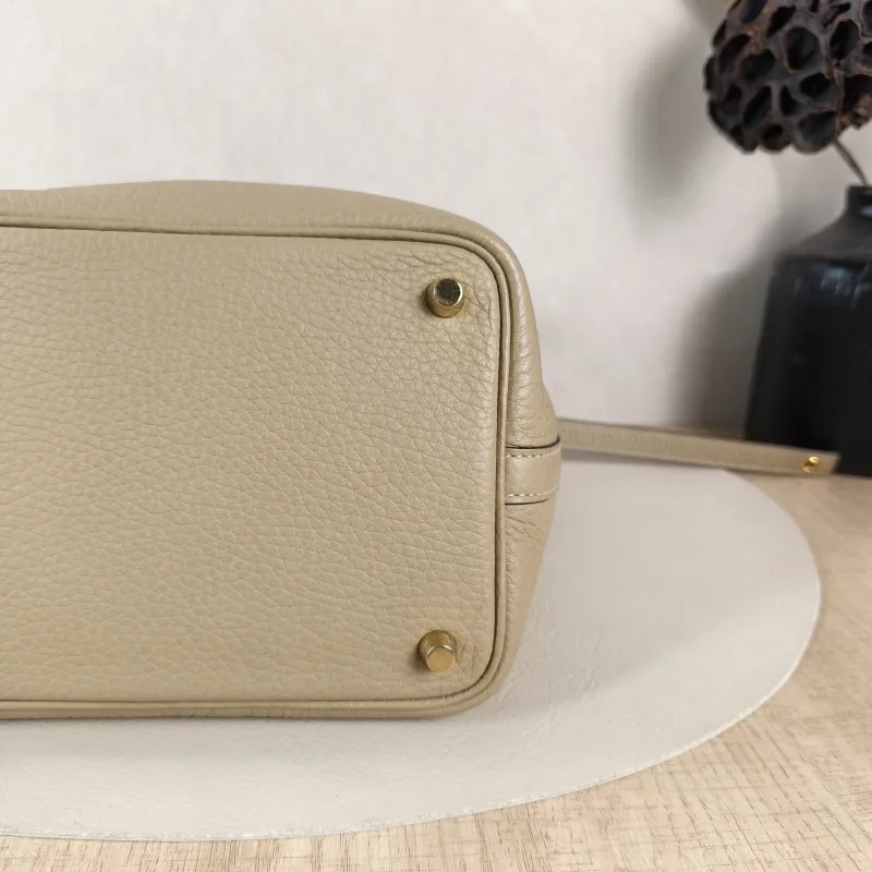 Hermès Top Handle Bag Picotin Lock 18 18 S2 TC Calfskin Small 18 × 13 × 18 cm B — detail view 1 of 8