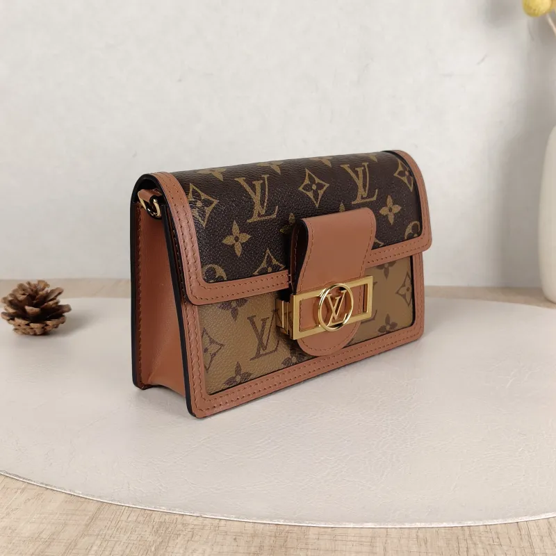 Louis Vuitton Crossbody Bag Dauphine Woc Woc Monogram PVC One Size 18.5 × 5 × 12 cm — cover view 3 of 5