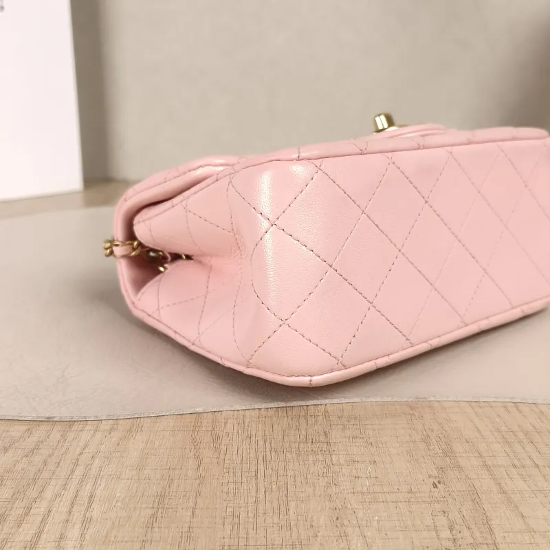 Chanel Crossbody Bag25b c Pink Lambskin mini18 × 7 × 13 cm — detail view 13 of 15