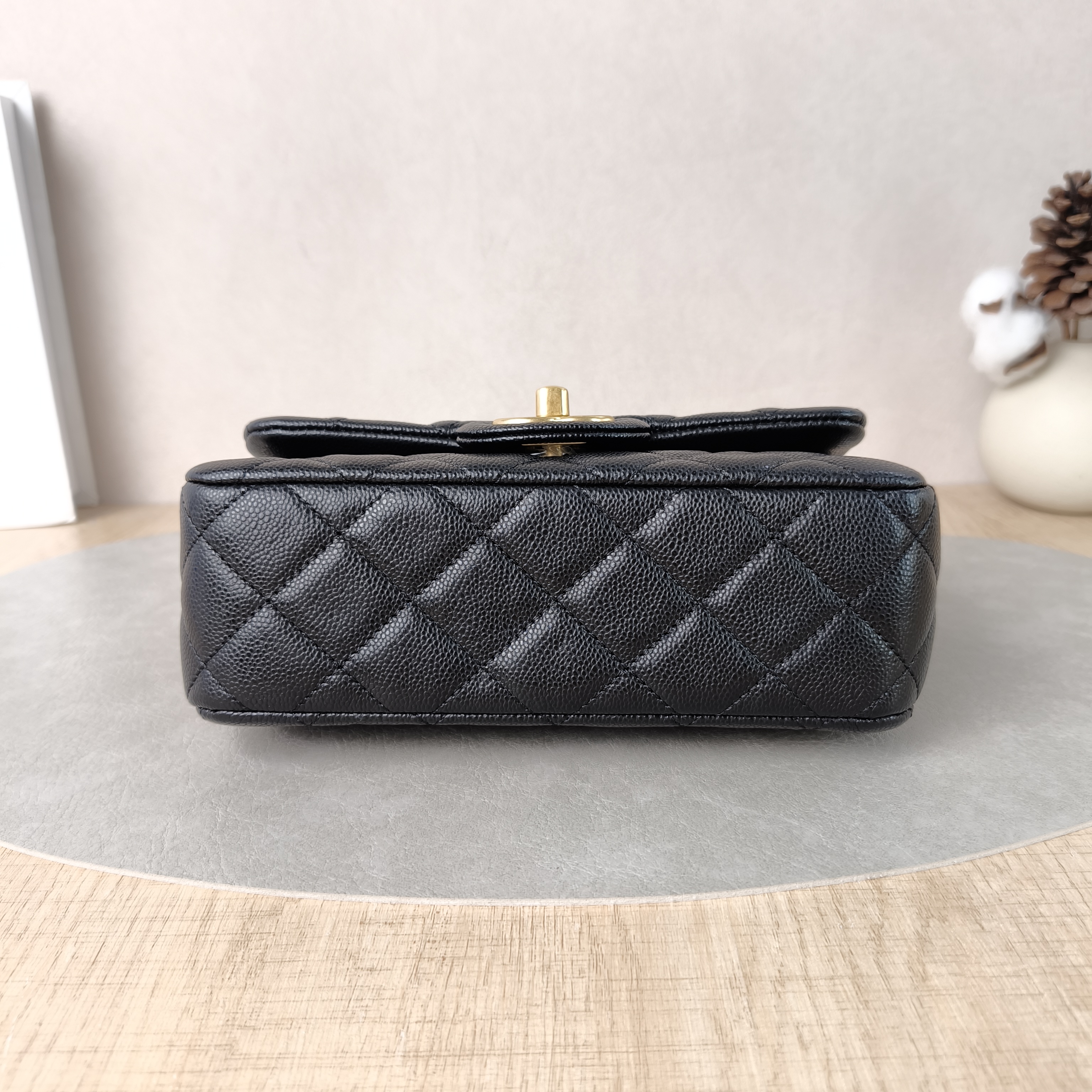 Chanel Crossbody Bag mini Black Calfskin One Size20 × 6 × 12 cm — cover view 3 of 6