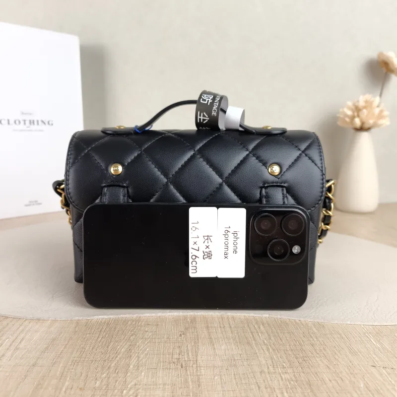 Chanel Crossbody Bag Messenger Bag Black Calfskin One Size 20.6.5*12.5 — cover view 3 of 5