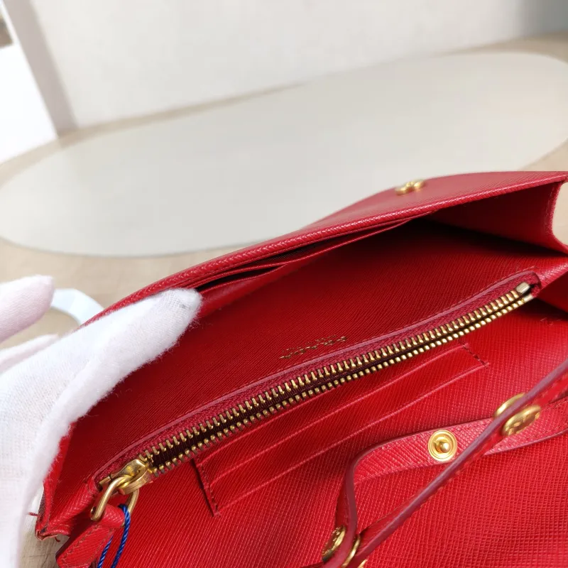 PRADA Crossbody Bag Saffiano Red Calfskin One Size 18 × 4 × 12 cm — detail view 10 of 11
