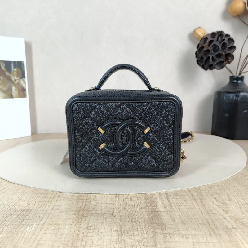 Chanel Crossbody Bag CC Filigree Vanity Cosmetic Bag Black Grained Calfskin Small 16 × 7 × 12 cm 26