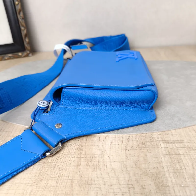 Louis Vuitton Belt Bag Takeoff Sling Belt Bag Blue Calfskin One Size30 × 3 × 16 cm — detail view 6 of 14