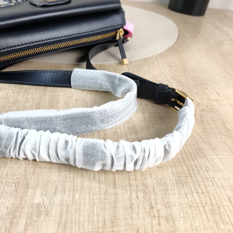 DIOR Crossbody Bag 30Montaigne Blue Canvas Small 19.5 × 6.5 × 11 cm — detail view 11 of 12