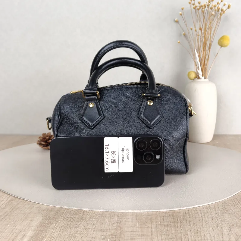Louis Vuitton Crossbody Bag Speedy20Black Empreinte Embossed Calfskin Small20.5 × 12 × 13.5 cm — cover view 5 of 5