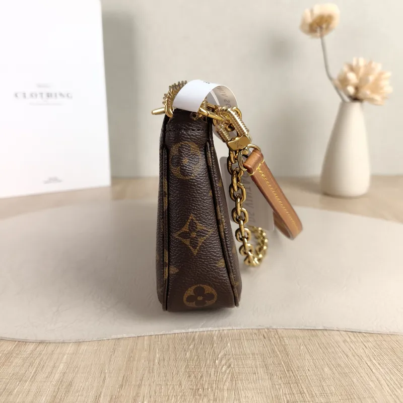 Louis Vuitton Shoulder Bag Pochette Accessoires Two Straps Monogram PVC Large 23.5 × 4 × 13.5 cm — detail view 4 of 10