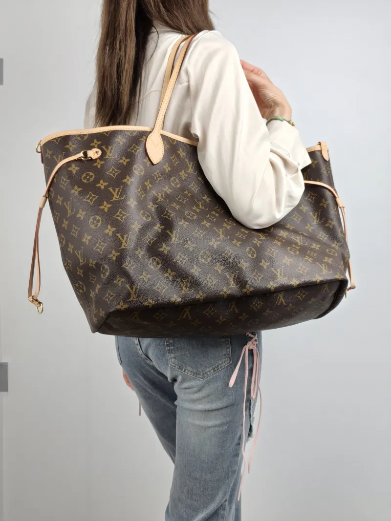 Louis Vuitton Shoulder Bag Neverfull Monogram PVC Large 39 × 19 × 32 cm — on-model view 1 of 2