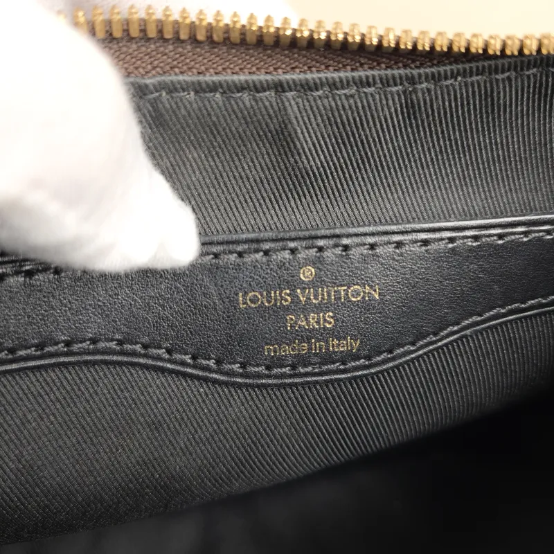 Louis Vuitton Crossbody Bag Boulogne PVC Small26 × 9.5 × 16 cm — detail view 10 of 13