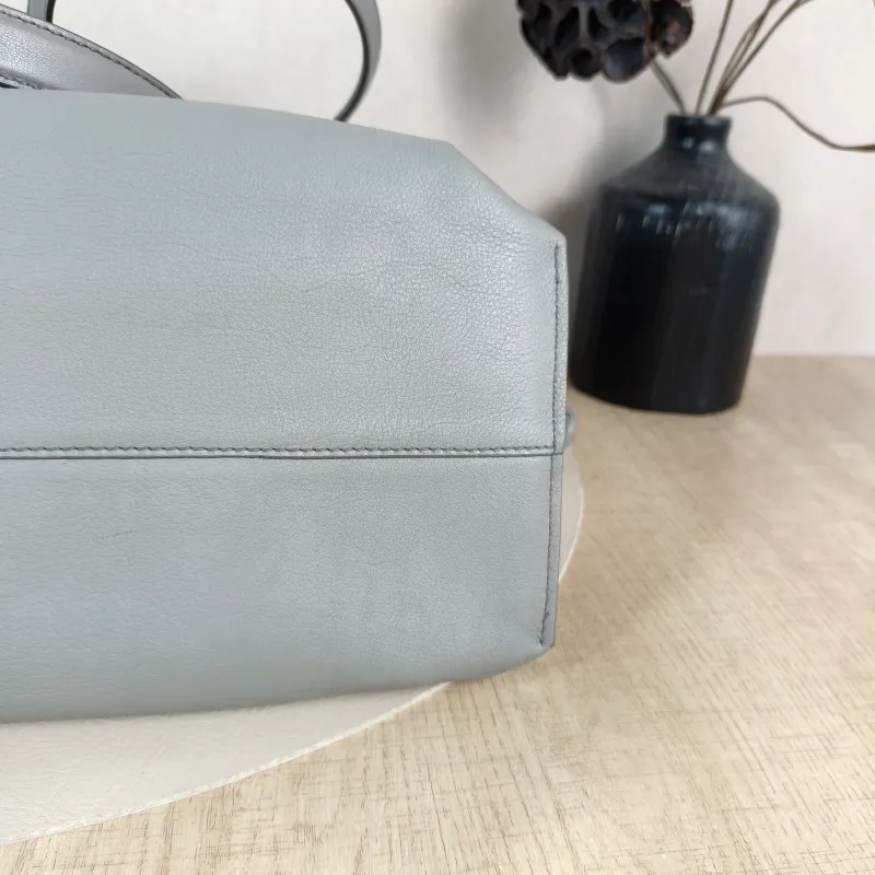 LOEWE Shoulder Bag Flamenco Grey Calfskin Large 38 × 14 × 29 cm — detail view 9 of 11