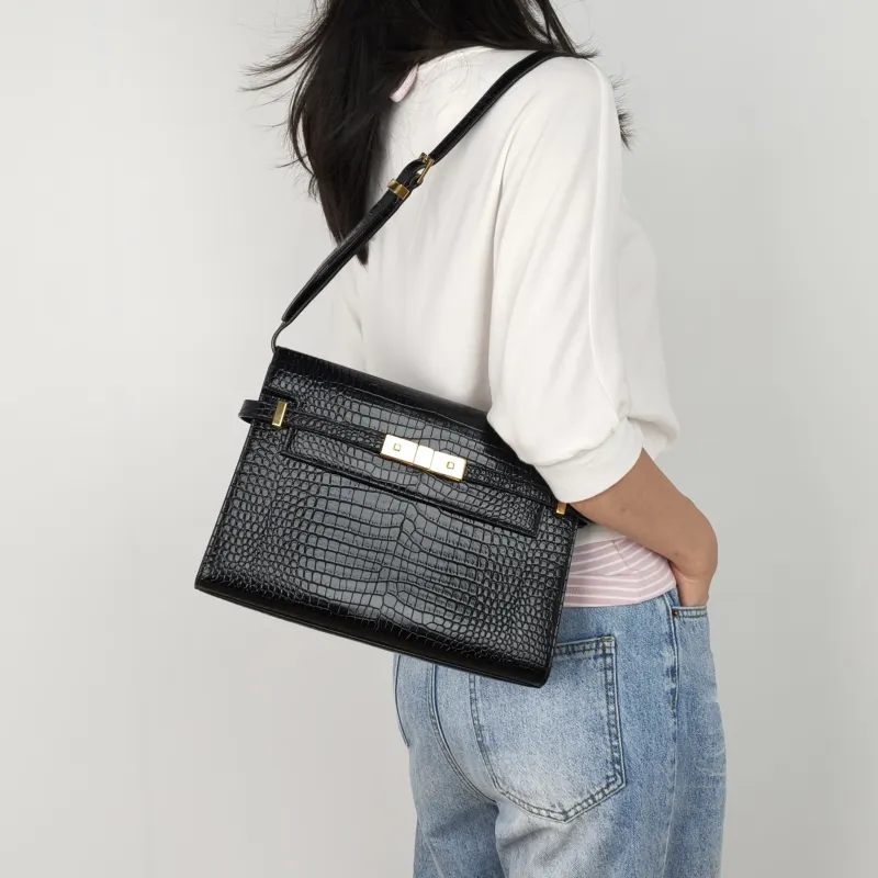 SAINT LAURENT Shoulder Bag MANHATTAN Black Calfskin Medium29 × 7.5 × 20 cm — on-model view 1 of 2