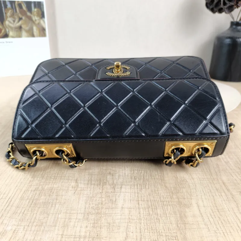 Chanel Crossbody Bag cf Crossbody Bag Black Calfskin One Size 25 × 7 × 16 cm 21 — detail view 13 of 13